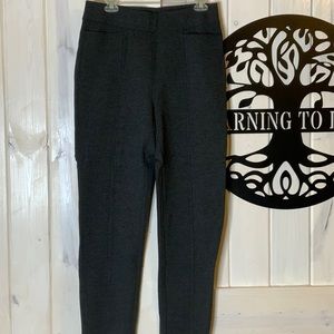 Chico’s Weekends Ponte Pull on Pant, size 1 (regular size 8),grey.  NWT